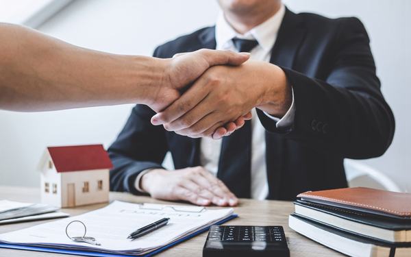 Como fechar renovações com mais eficiência na reta final do ano